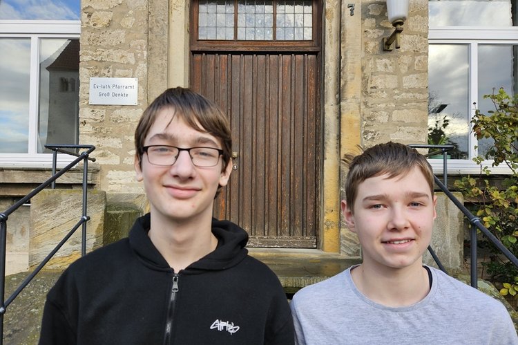 Alaric Konarske, Henry Fingerhut